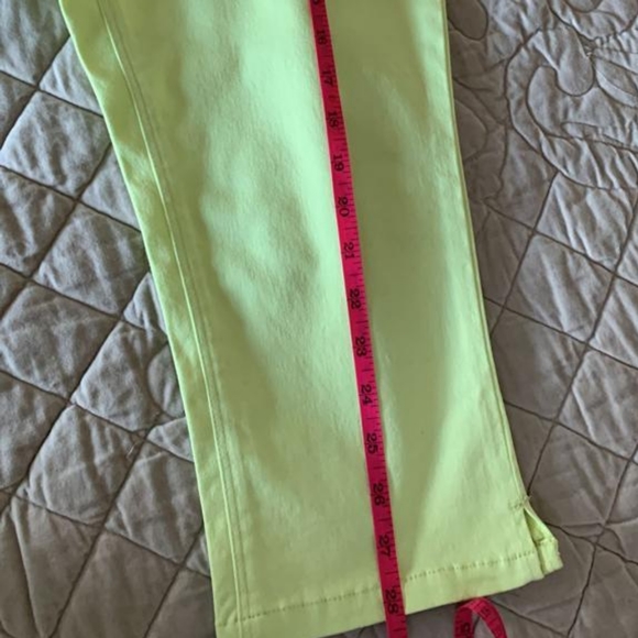 Green Capri. Twik . Size 11 - Picture 3 of 3